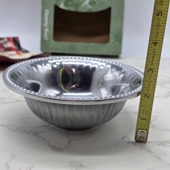 Wilton Armetale Flutes Pearls 6 in Round Dipping Bowl Silver Dip Aluminum NEW - Picture 8 of 11